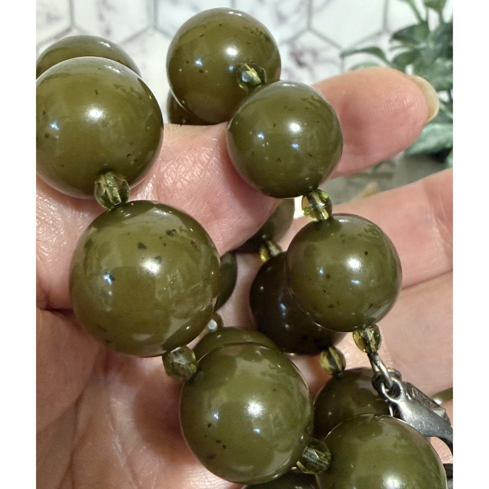 Vintage Ben Amun Signed Green Acrylic Rhinestone Chunky Bead necklace 36"